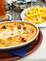 Gyros In Metaxa-sahnesoße Mit Käse Überbacken U Pommes